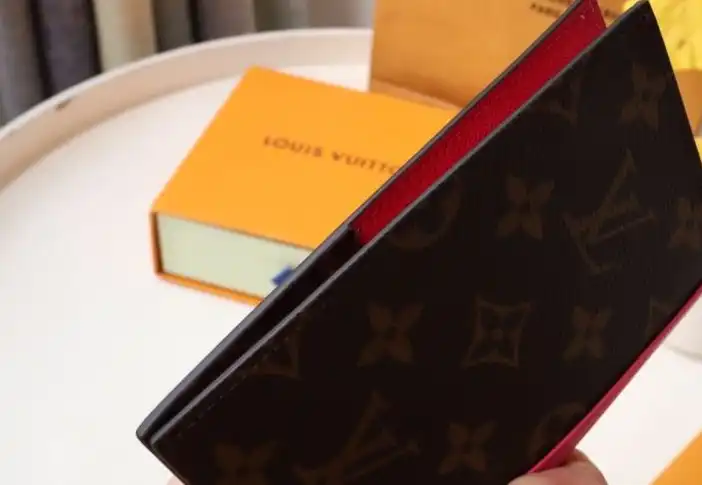 LV Wallets 4178D-0006