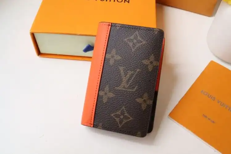 LV Wallets 4178D-0012