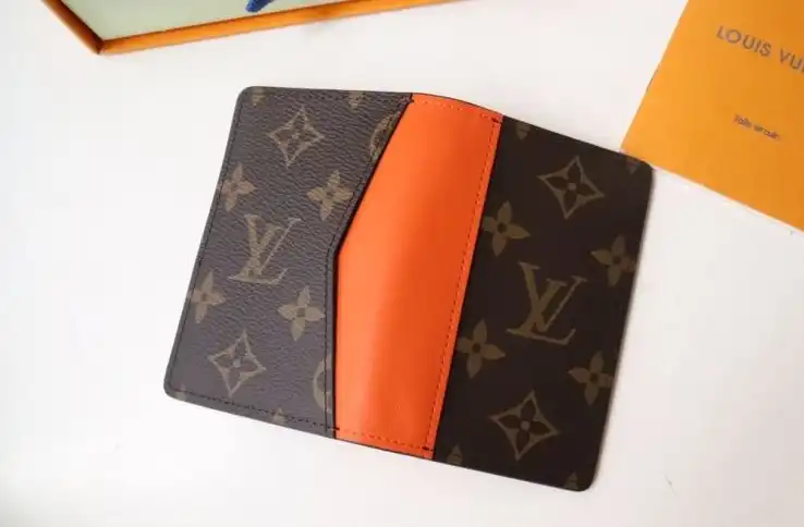 LV Wallets 4178D-0012