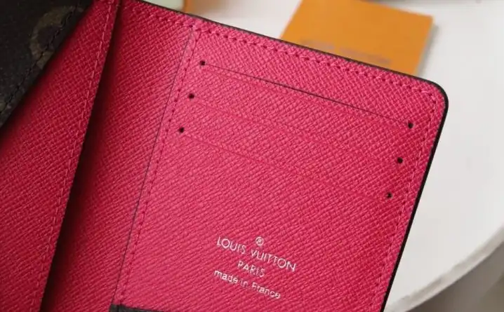 LV Wallets 4178D-0014