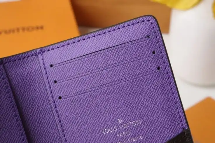 LV Wallets 4178D-0015