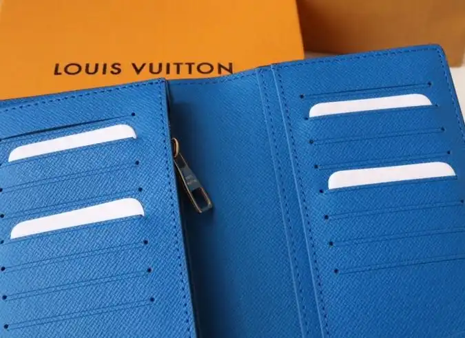 LV Wallets 4178D-0017