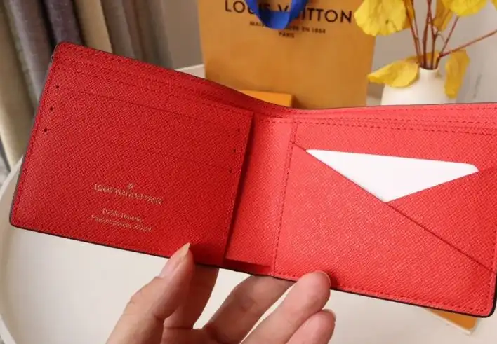 LV Wallets 4178D-0022