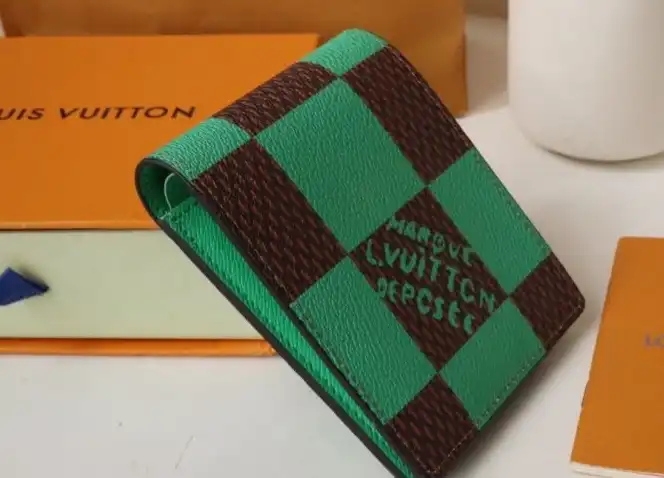 LV Wallets 4178D-0023