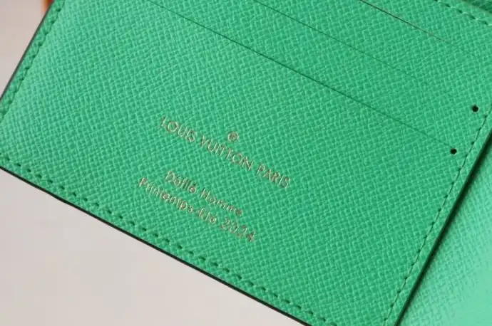 LV Wallets 4178D-0023