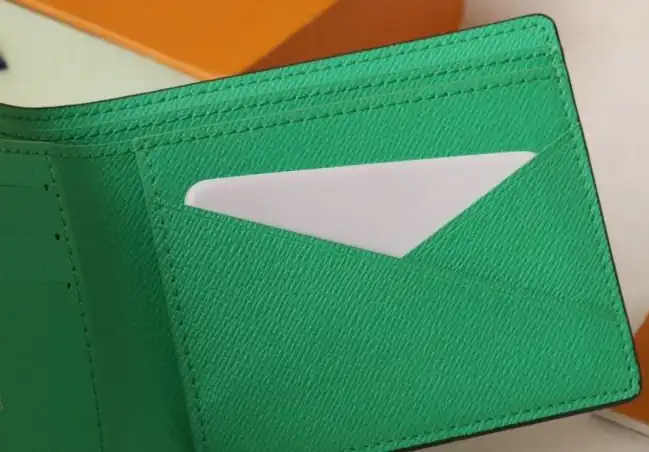 LV Wallets 4178D-0023