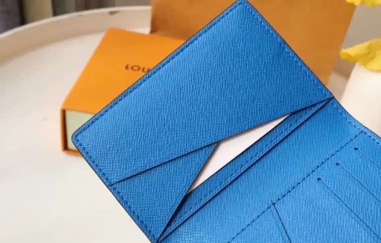 LV Wallets 4178D-0024