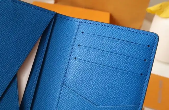 LV Wallets 4178D-0024