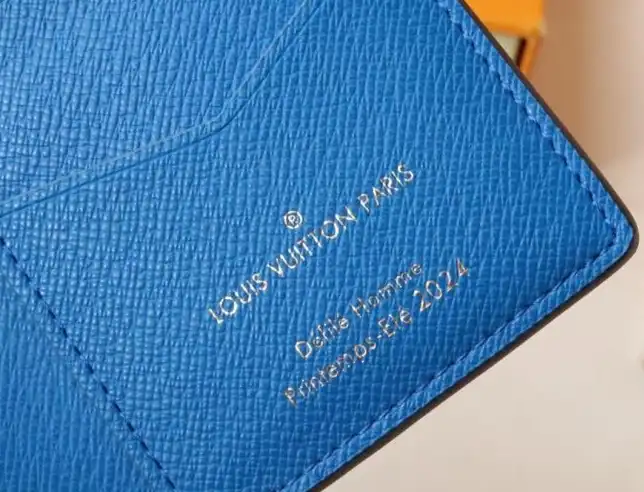 LV Wallets 4178D-0024