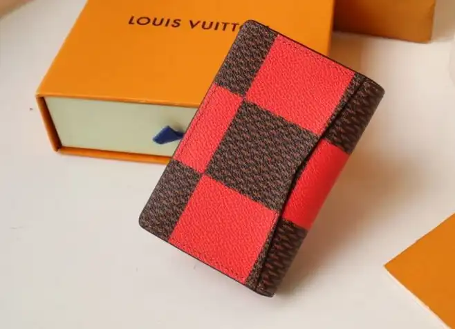 LV Wallets 4178D-0025