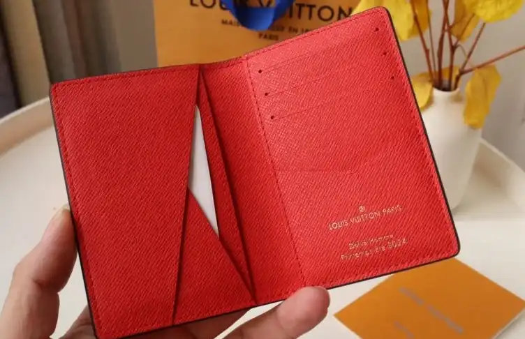 LV Wallets 4178D-0025
