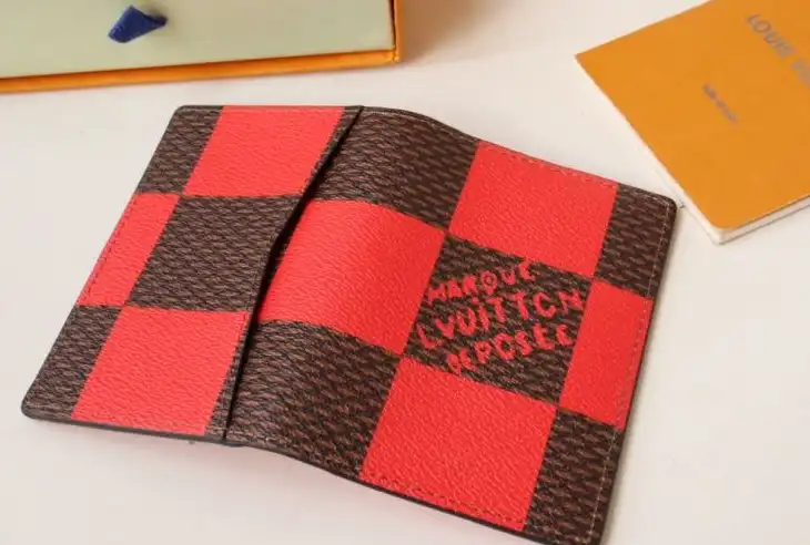 LV Wallets 4178D-0025