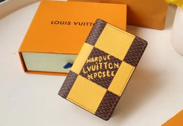 LV Wallets 4178D-0026