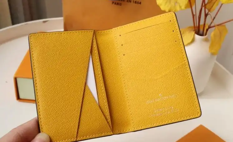 LV Wallets 4178D-0026