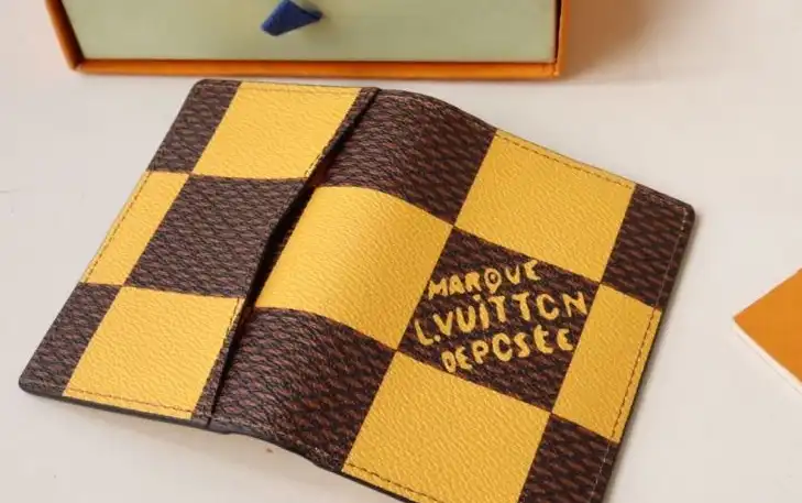 LV Wallets 4178D-0026