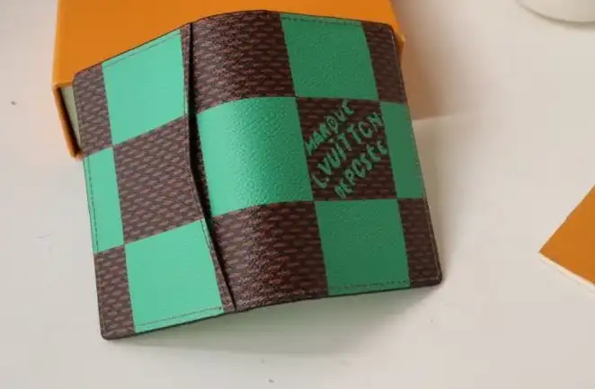 LV Wallets 4178D-0027