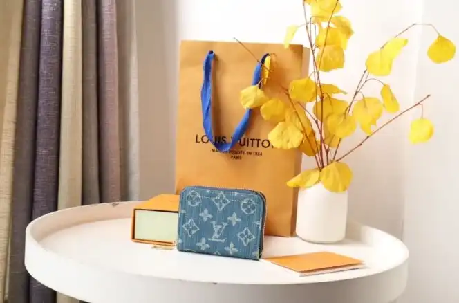 LV Wallets 4178D-0029