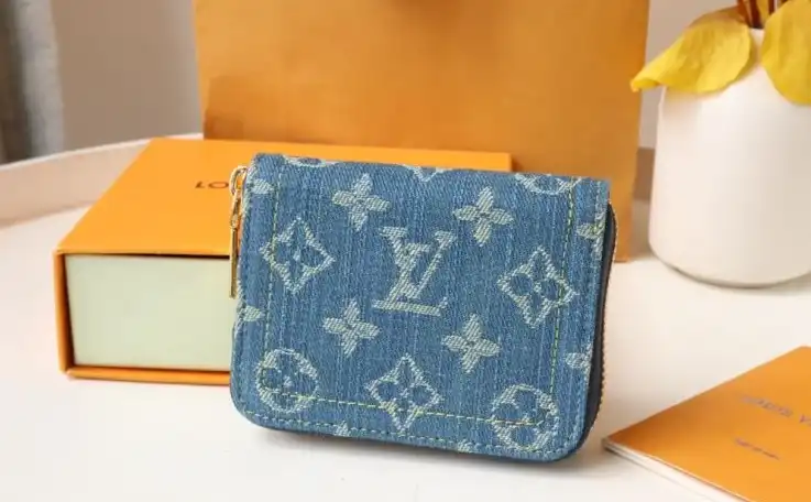 LV Wallets 4178D-0029