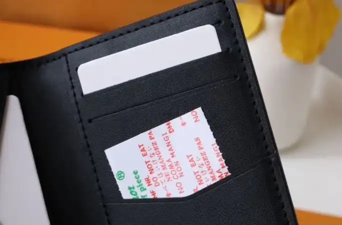 LV Wallets 4178D-0030