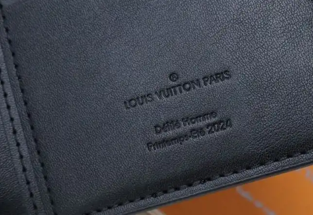 LV Wallets 4178D-0031