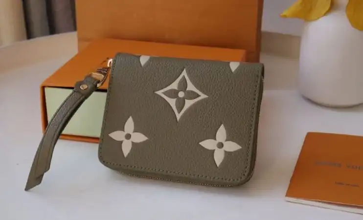 LV Wallets 4178D-0033