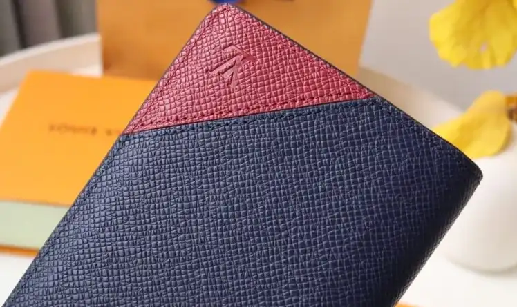 LV Wallets 4178D-0034