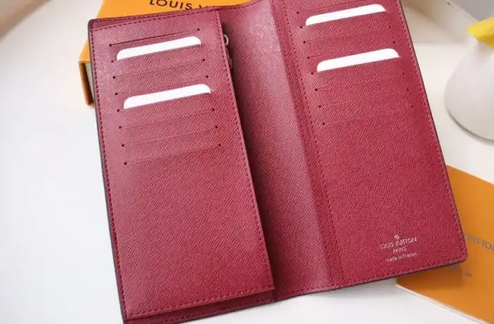 LV Wallets 4178D-0034