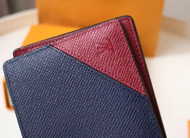 LV Wallets 4178D-0037