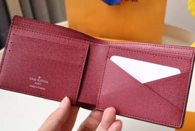 LV Wallets 4178D-0037