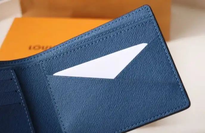 LV Wallets 4178D-0038