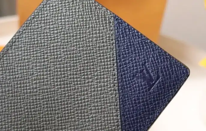 LV Wallets 4178D-0039