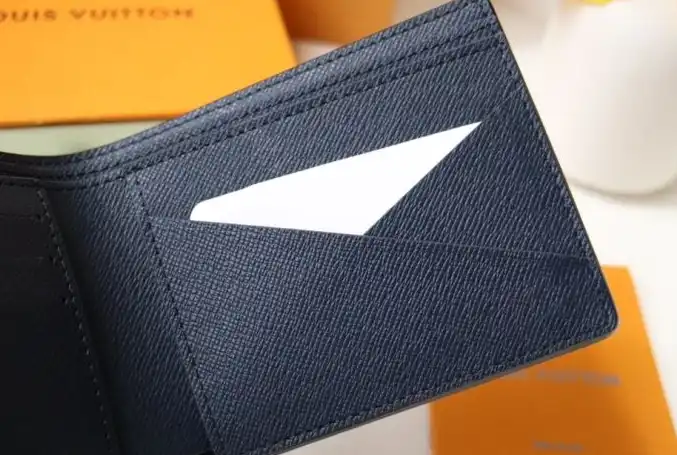 LV Wallets 4178D-0039