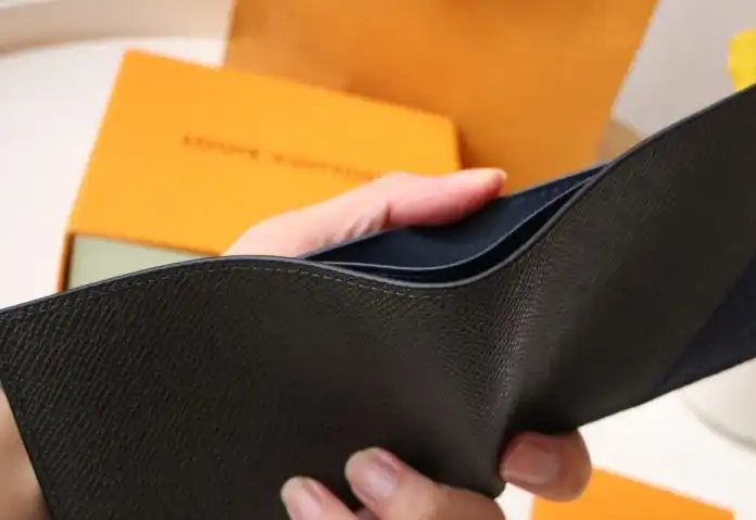 LV Wallets 4178D-0039