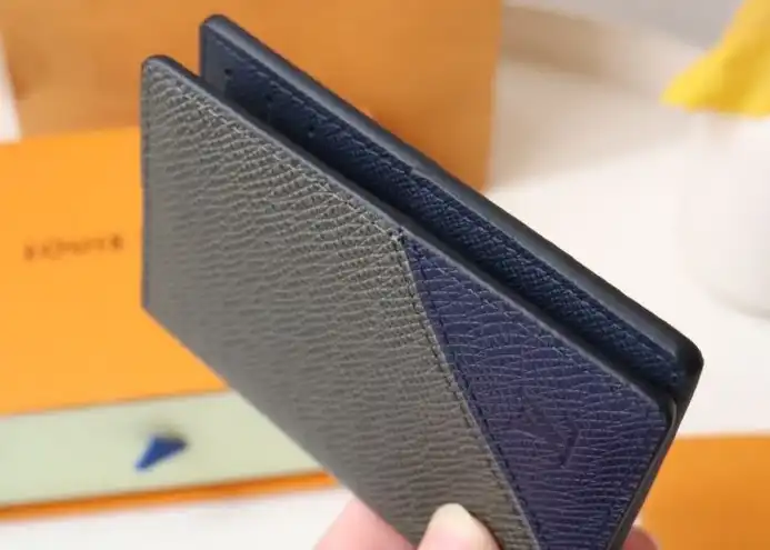 LV Wallets 4178D-0040