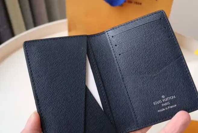 LV Wallets 4178D-0040