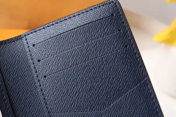 LV Wallets 4178D-0040