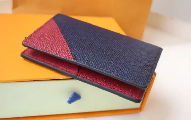 LV Wallets 4178D-0041