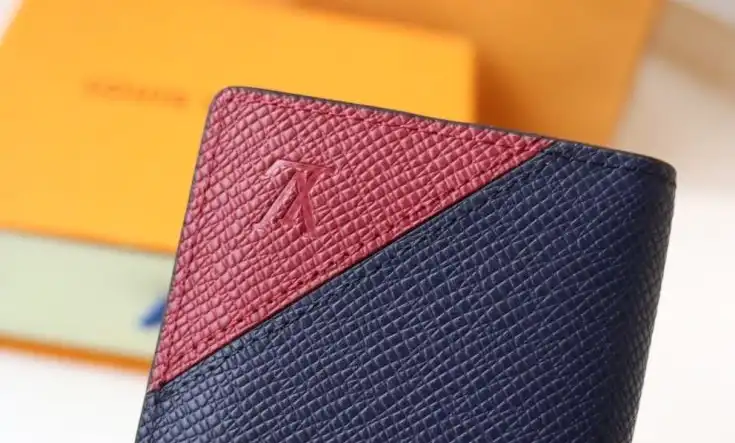 LV Wallets 4178D-0041