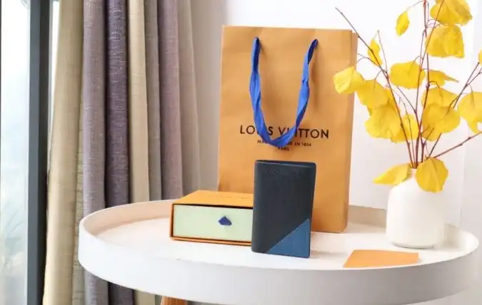 LV Wallets 4178D-0042