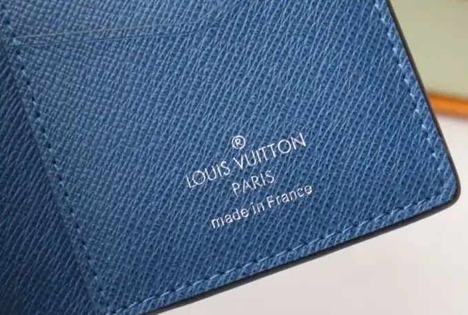 LV Wallets 4178D-0042