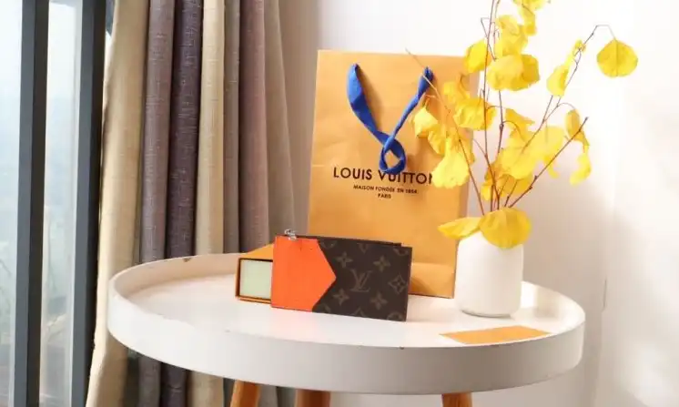 LV Wallets 4178D-0043