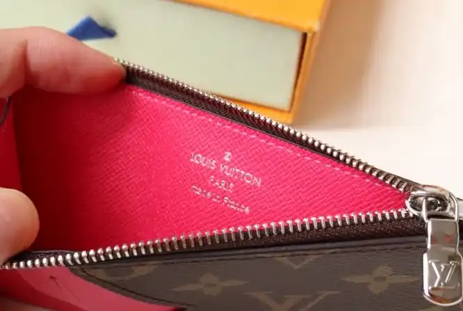 LV Wallets 4178D-0044