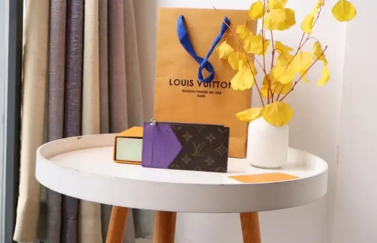 LV Wallets 4178D-0045