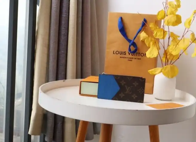 LV Wallets 4178D-0046