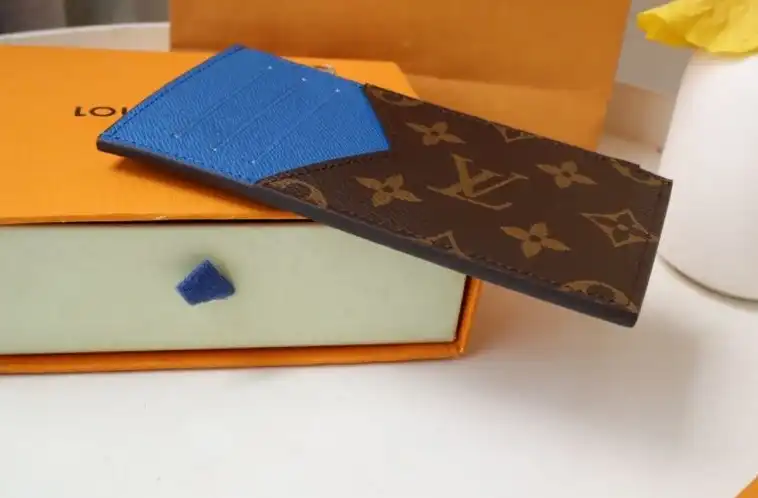 LV Wallets 4178D-0046
