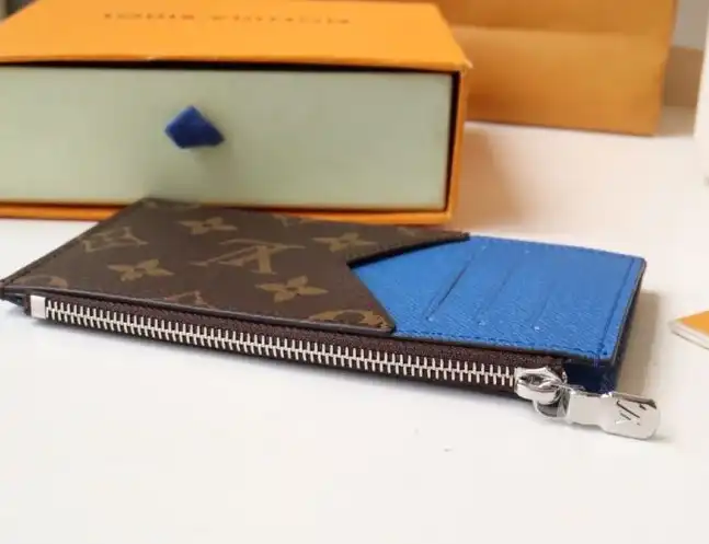 LV Wallets 4178D-0046