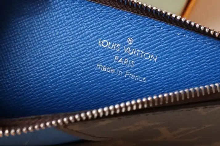 LV Wallets 4178D-0046
