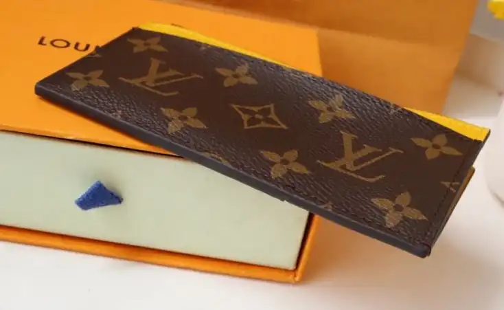 LV Wallets 4178D-0047