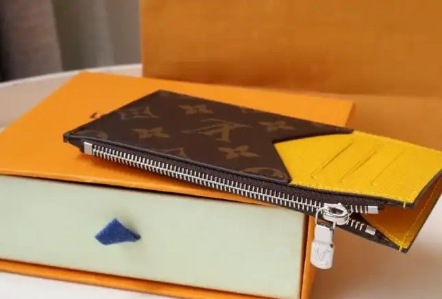 LV Wallets 4178D-0047