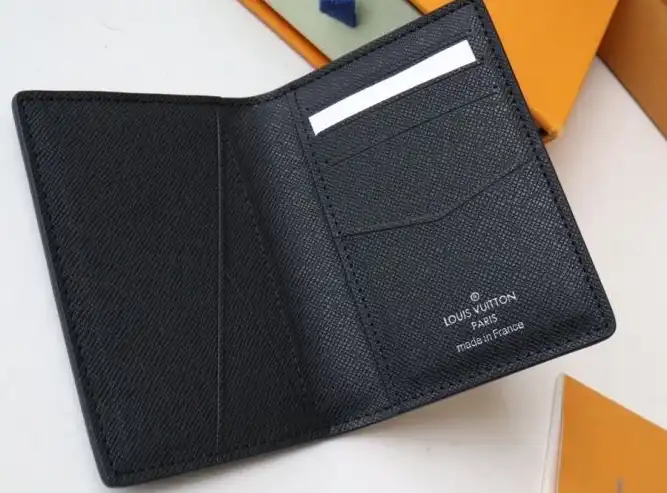 LV Wallets 4178D-0064
